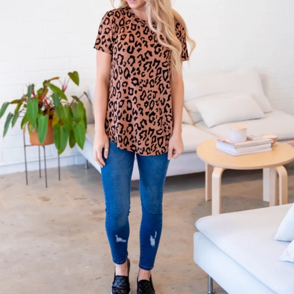 Leopard tee